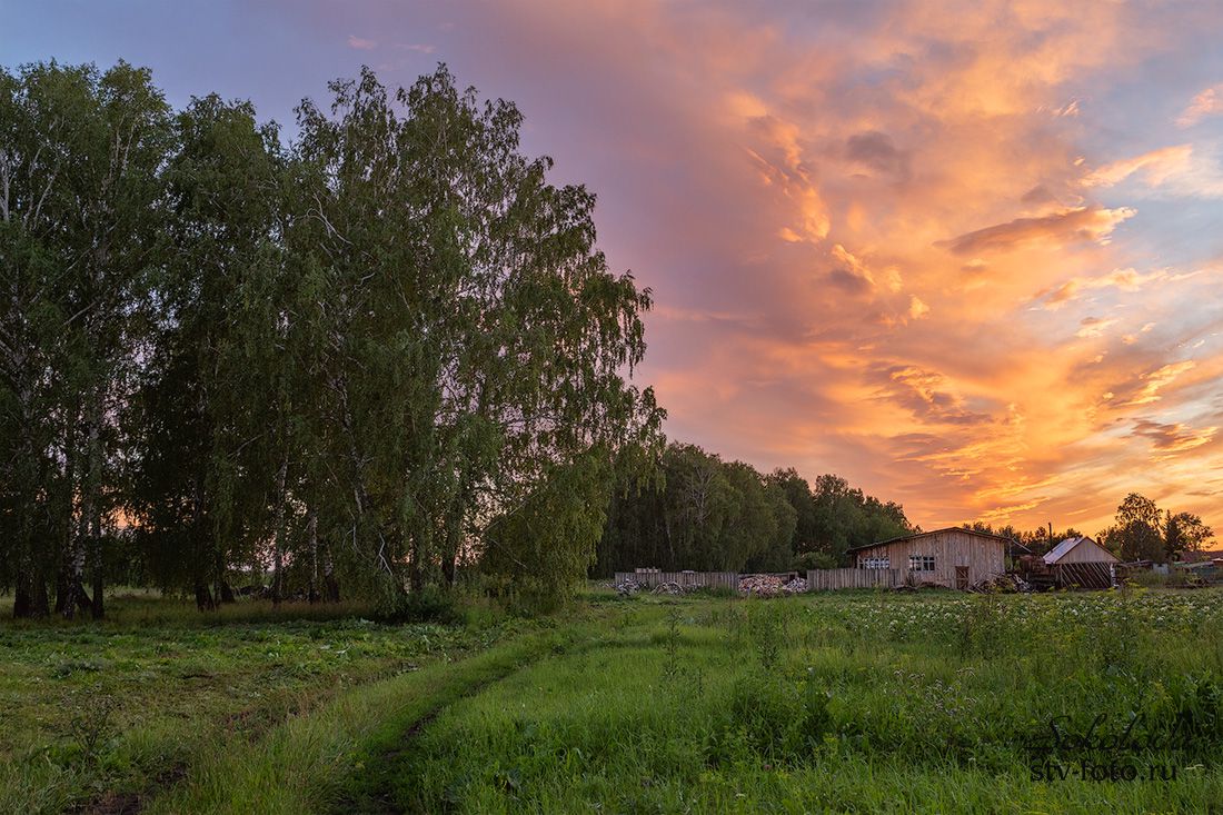 Закат в селе Петровка, Омский район, Омская область